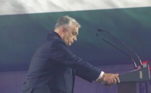 Rendkívüli, egy másodperce érkezett, önként lemondott Orbán Viktor három…