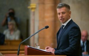 Magyar Péter bejelentette: Leállítják a paksi erőművet