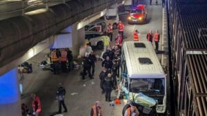 Súlyos vonatbaleset történt, melyben 19-en megsérültek, ebből öten súlyosan, miután egy busz…A kiérkező mentőegységeket EZ fogadta